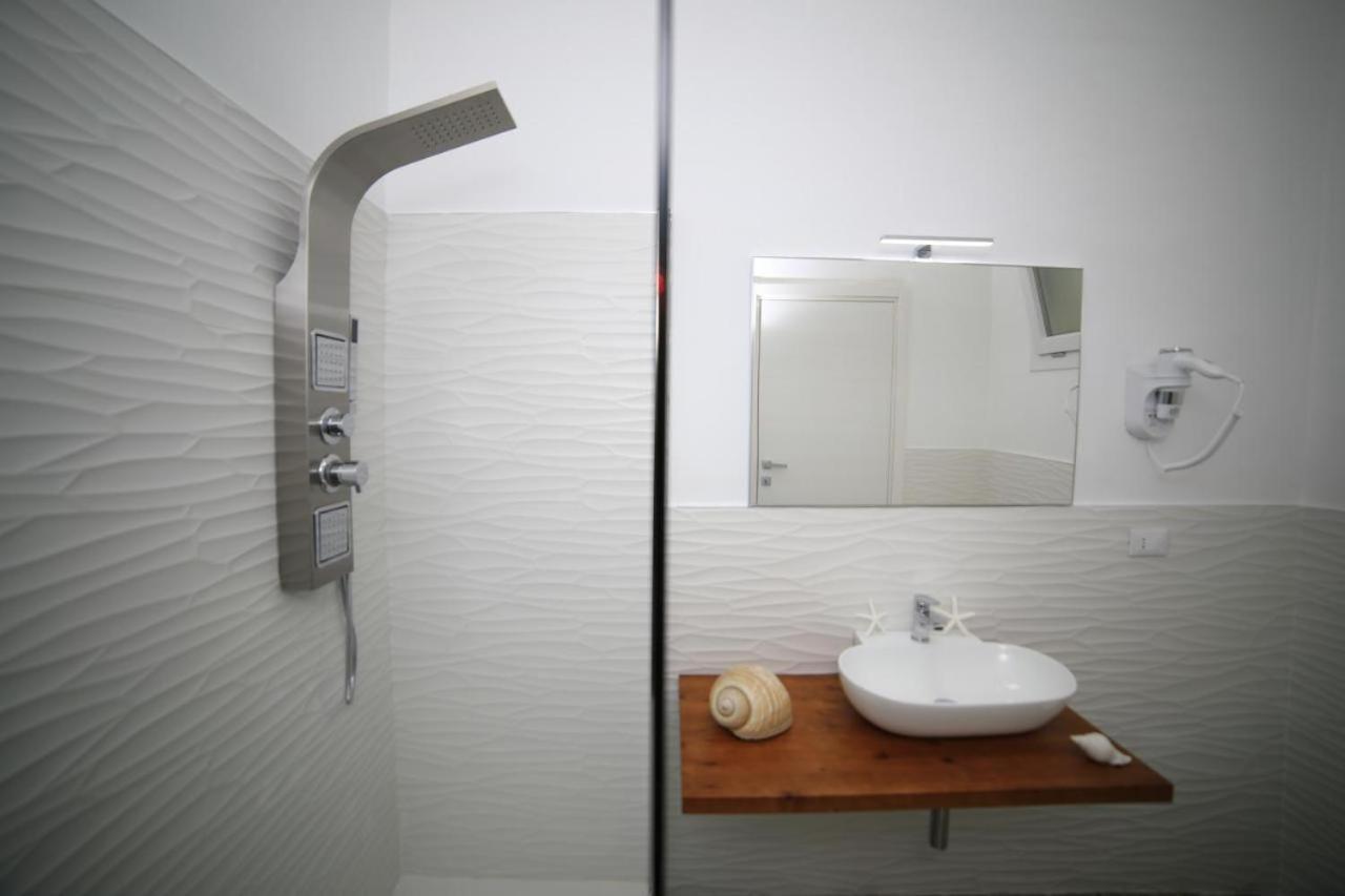 White Aurora Rooms Порто-Чезарео Экстерьер фото