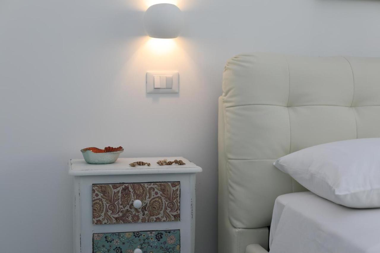 White Aurora Rooms Порто-Чезарео Экстерьер фото