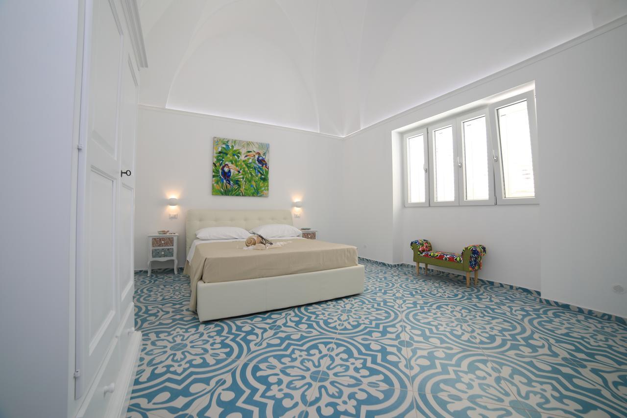 White Aurora Rooms Порто-Чезарео Экстерьер фото