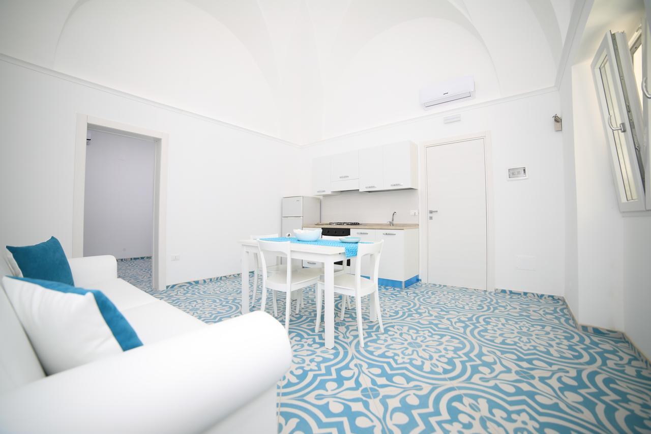 White Aurora Rooms Порто-Чезарео Экстерьер фото