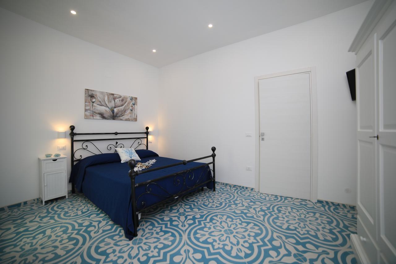 White Aurora Rooms Порто-Чезарео Экстерьер фото