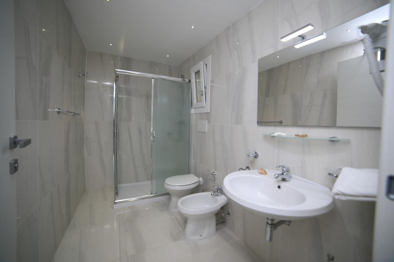 White Aurora Rooms Порто-Чезарео Экстерьер фото