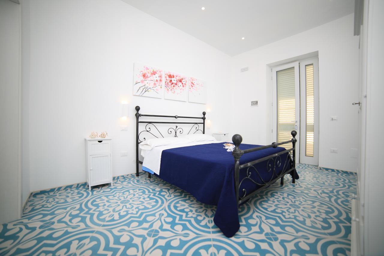 White Aurora Rooms Порто-Чезарео Экстерьер фото