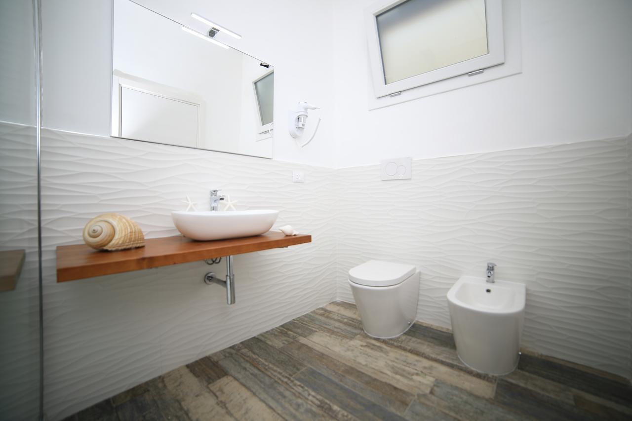 White Aurora Rooms Порто-Чезарео Экстерьер фото